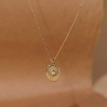 Load image into Gallery viewer, Violette Pendant Necklace
